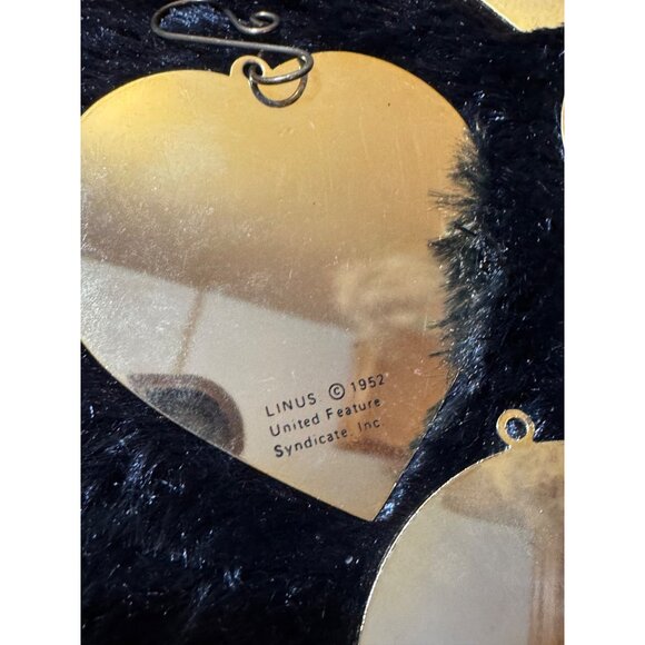 Vintage PEANUTS Christmas Ornament Brass1950 to 1965 Round Heart Shape - Picture 10 of 14